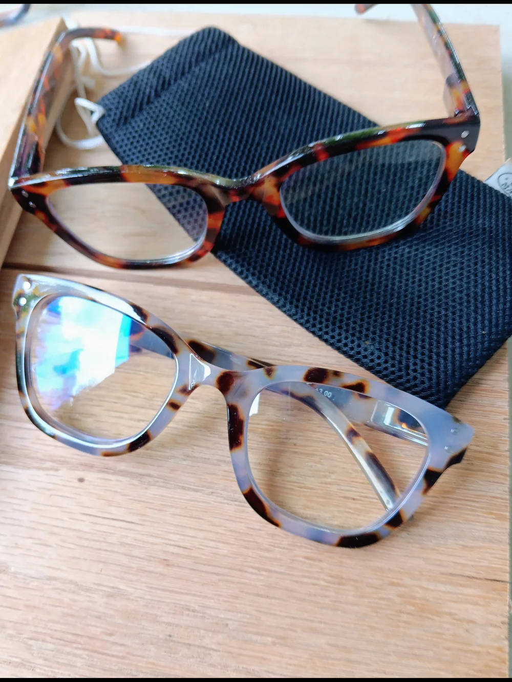 Tortoise Shell Retro Style Readers +3.0 - Picture 3 of 4
